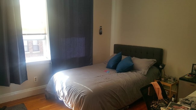 Building Photo - 45 Ashford St