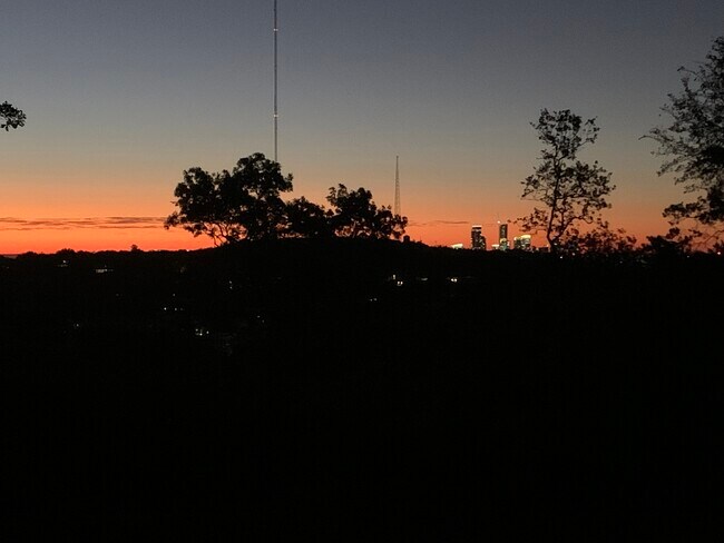 Foto del edificio - 1504 The High Rd