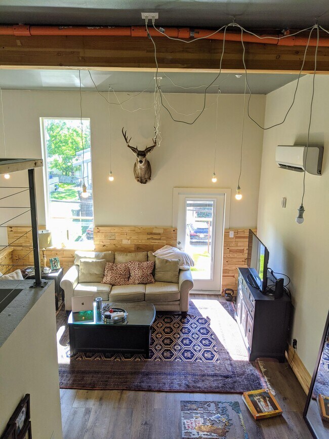 Foto del edificio - 305 N Parker Ave