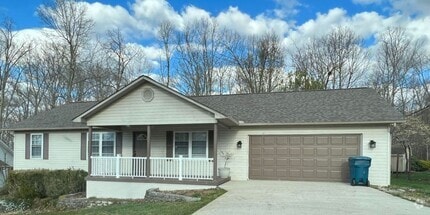 Building Photo - 392 Southridge Cir