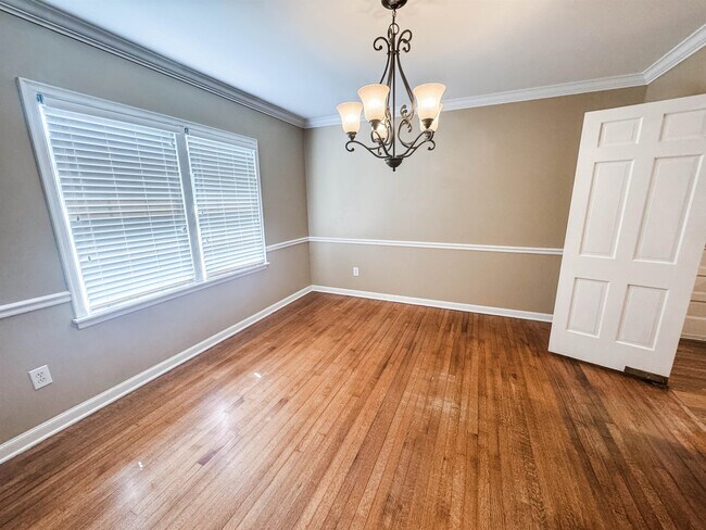Foto del edificio - 5169 Sequoia Rd