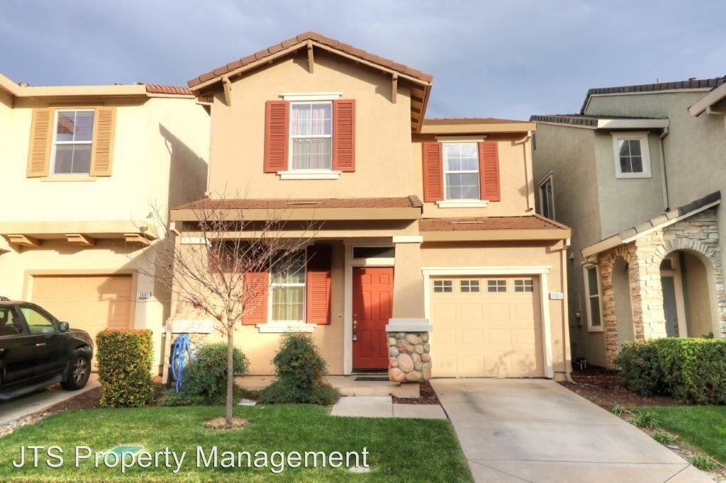 Foto principal - 2485 Huckleberry Cir
