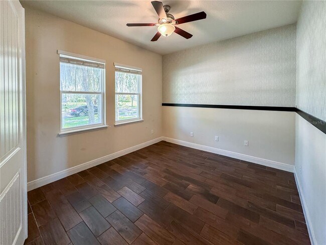 Building Photo - 545 Lake Cove Pointe Cir
