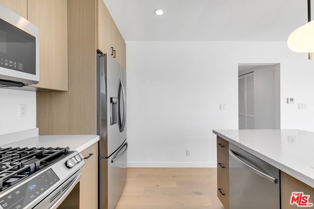 Building Photo - 1210 Larrabee St