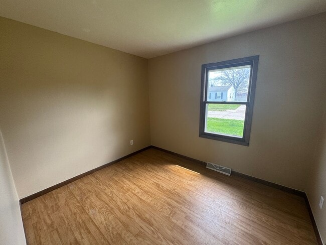 Foto del edificio - Charming and Spacious East Moline Home!