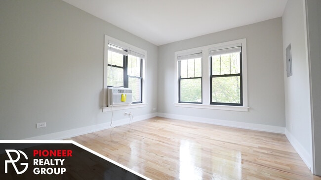 Building Photo - 2850 N Mildred Ave