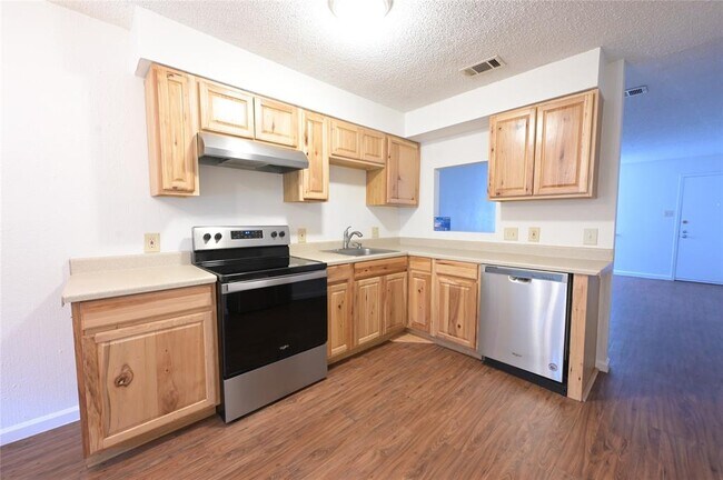 Foto del edificio - 319 W William Cannon Dr