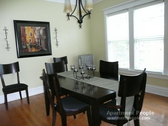 Foto del edificio - 3619 N Pine Grove Ave