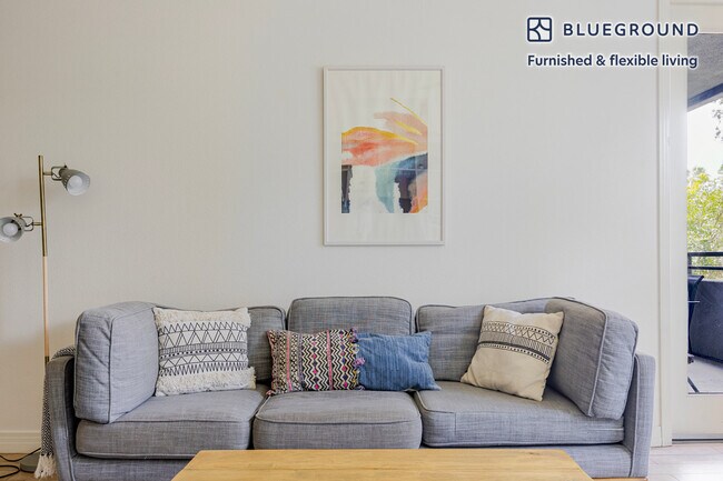 Foto del edificio - 7100 Playa Vista Dr