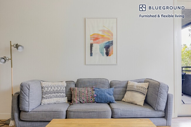 Building Photo - 7100 Playa Vista Dr