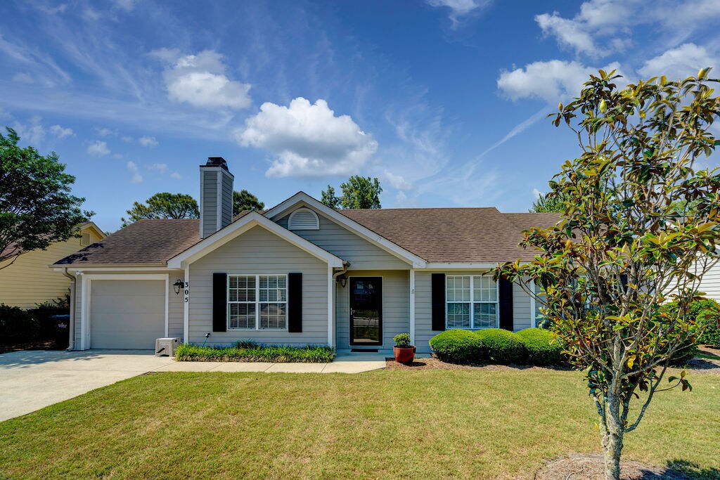 Primary Photo - 305 Hixon Pl