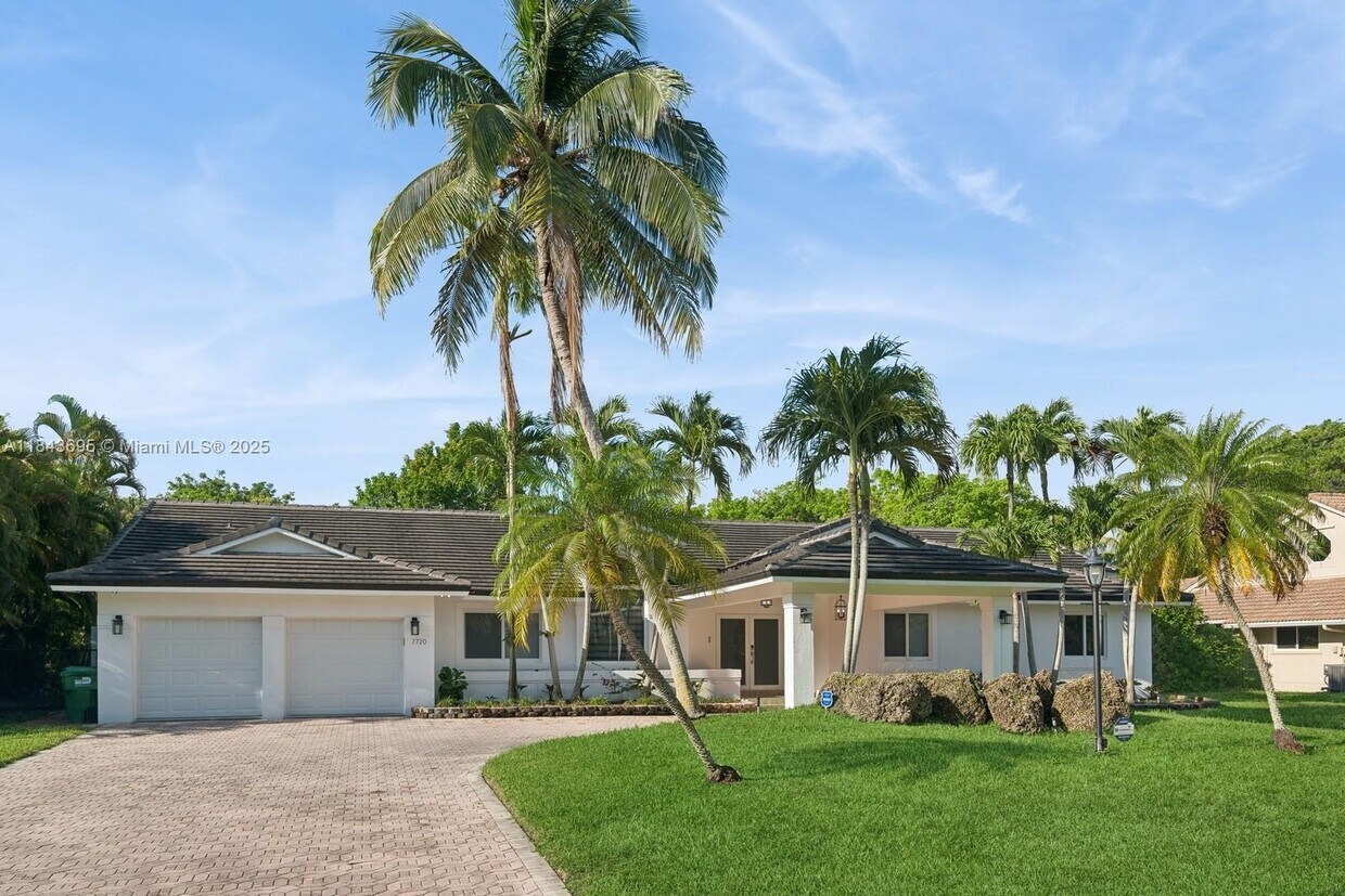 Primary Photo - 7720 SW 177th St