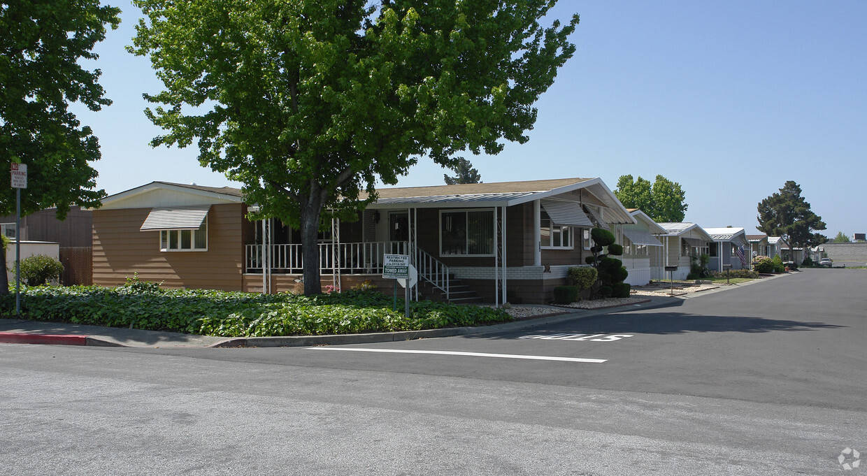 Building Photo - Tropics Mobile Home Park