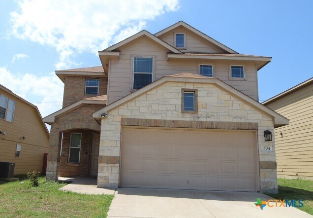Foto principal - 304 W Gemini Ln