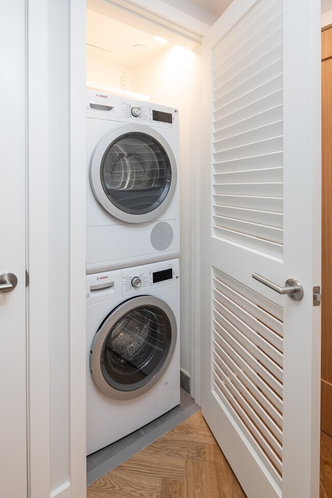 Foto del edificio - 12 Commonwealth Ave