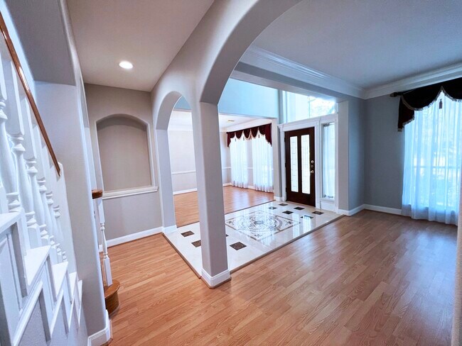 Foto del edificio - 5315 Ridgewood Reef