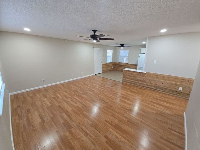 Building Photo - 309 Denton Ct