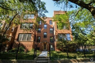 Building Photo - 1402 W Warner Ave