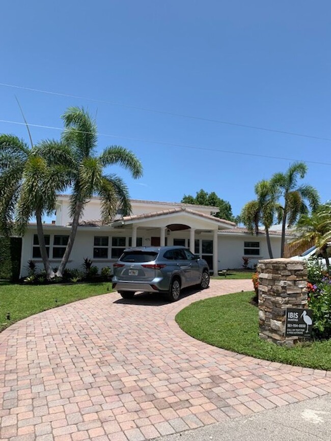 Building Photo - Luxurious East Boca Pool Home! 2 story, 2 ...