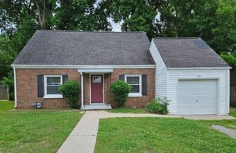 Building Photo - 1006 Murfree Ave