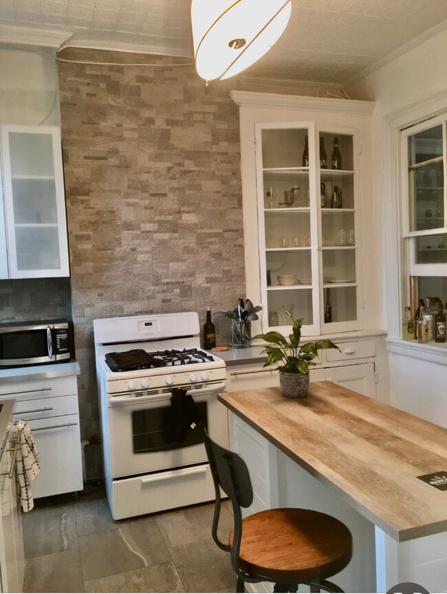 Building Photo - 66 Mercer St