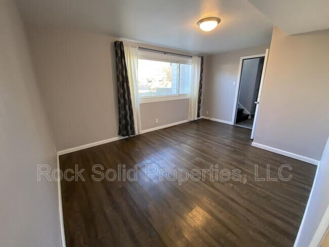 Building Photo - 2020 Dunn Ave