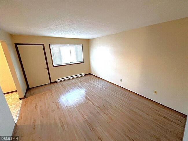 Foto del edificio - 1380 Heritage Dr