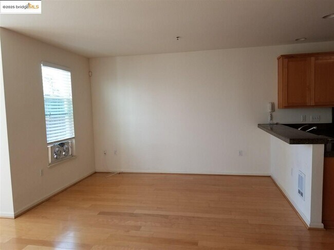 Foto del edificio - 655 12th St