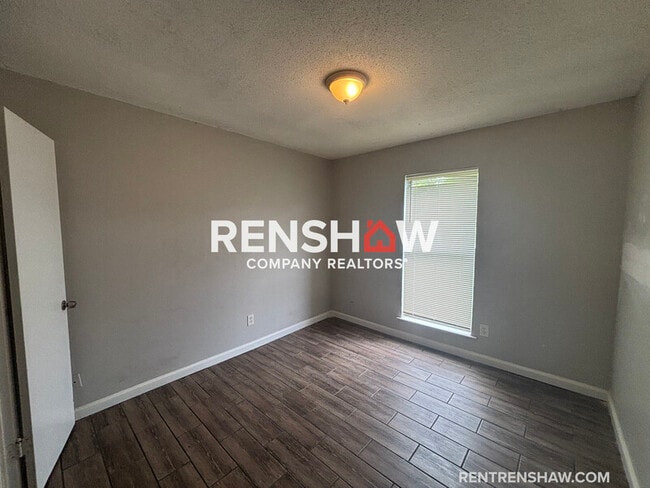 Building Photo - 3718 Canary Cove W