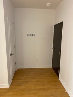 Photo du bâtiment - 5491 Av. Victoria