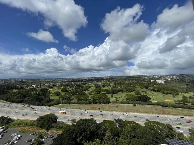 Building Photo - To register for the showing time below, note the 4 digit code: 4748 and click "APPLY NOW."(mobile...
