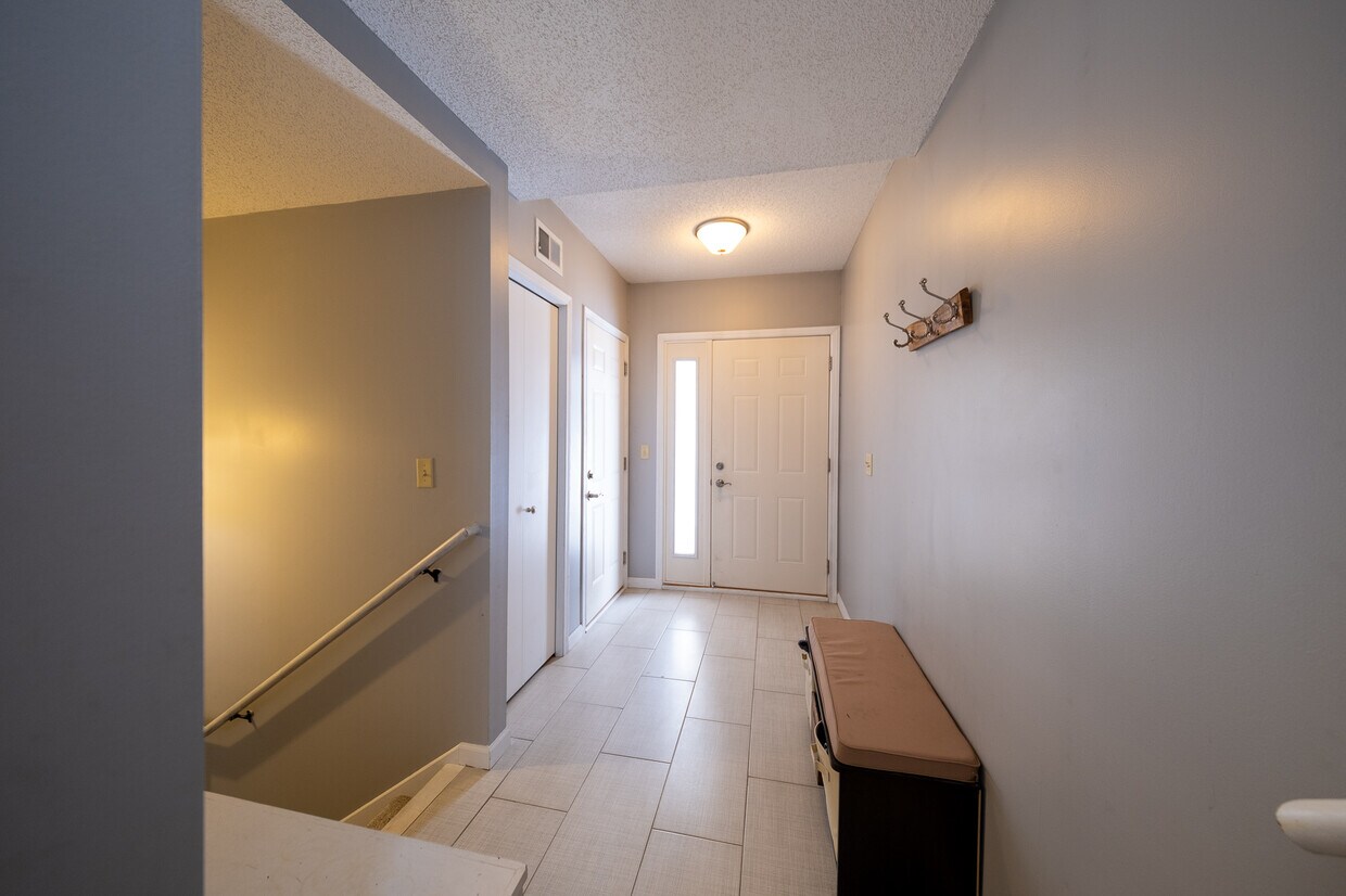 Foto principal - 4362 Halifax Ave N
