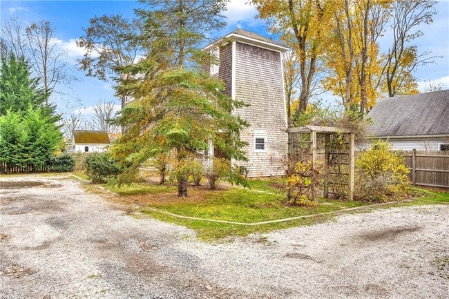 Building Photo - 52 County Rd