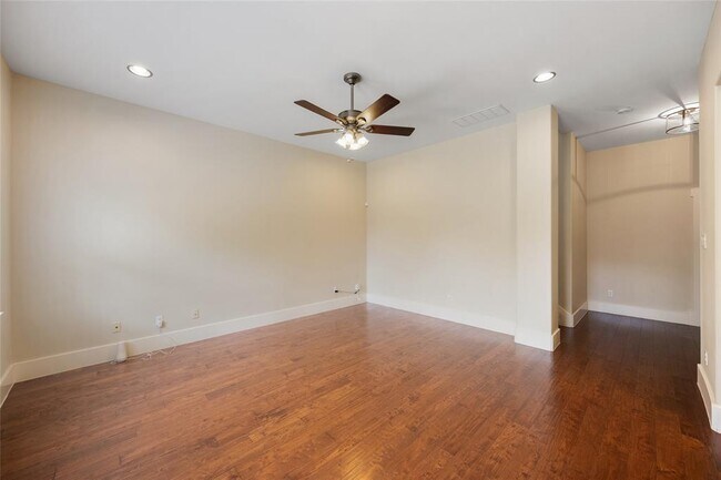 Foto del edificio - 1007 Taulbee Ln