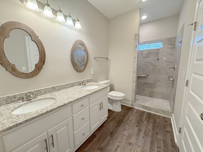 Building Photo - 36 Grove Cir