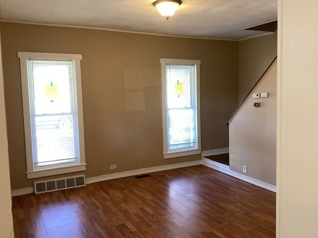 Foto del edificio - 1007 Elwood St 3BR/1.5BA (Middletown)