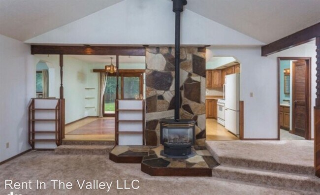 Building Photo - 3 br, 2 bath House - 9400 E Bernard Ct.
