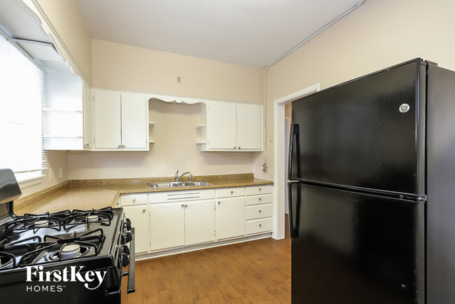 Building Photo - 108 Bevier Pl