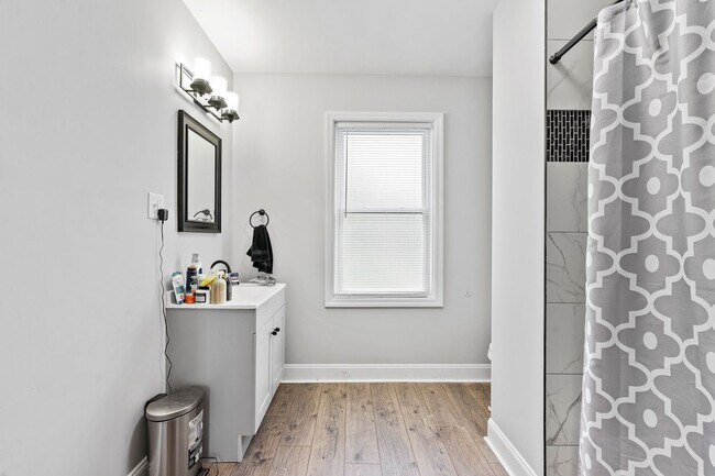 Foto del edificio - 388 Ingomar St