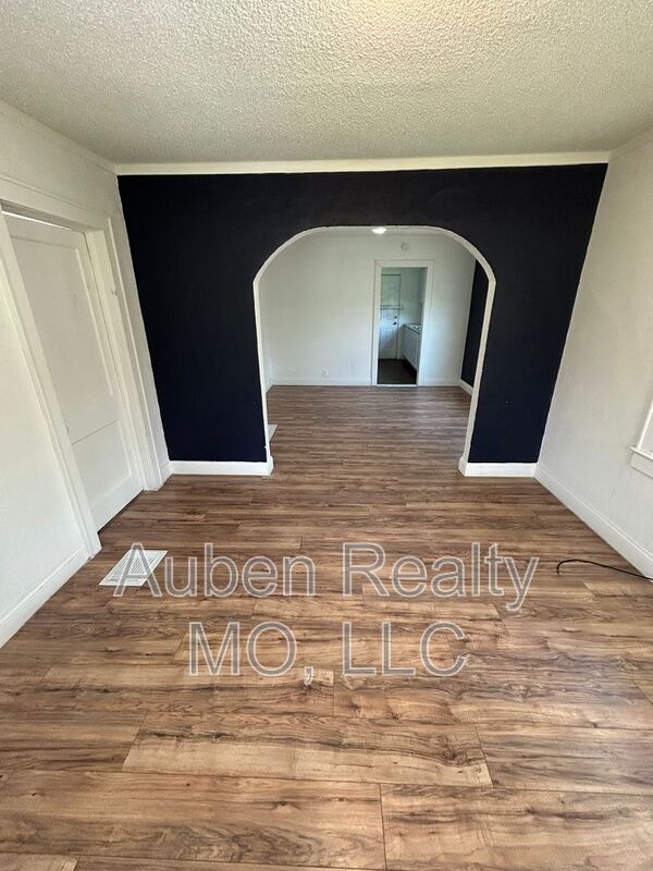 Foto del edificio - 4346 Montgall Ave