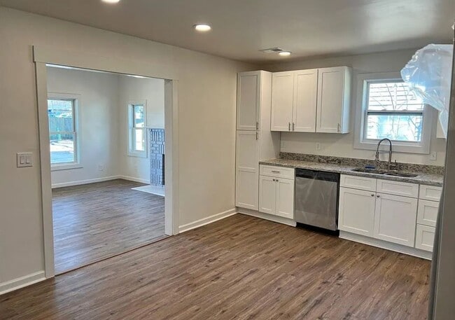 Foto del edificio - 1661 Joyner Ave SE