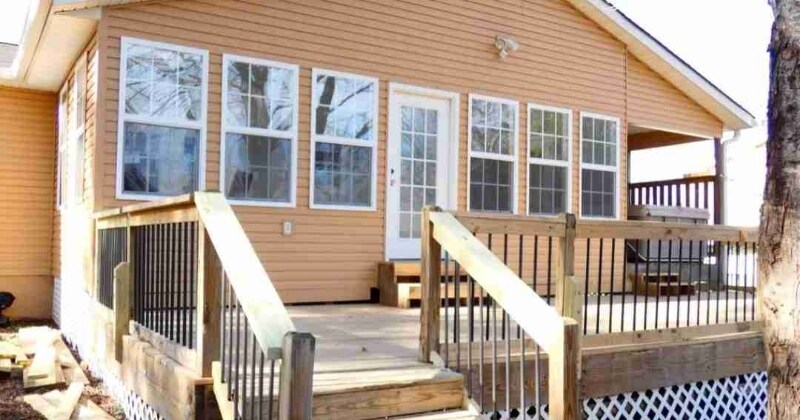 Primary Photo - 122 Lee Cir