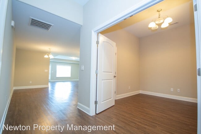 Building Photo - 3 br, 2 bath House - 20537 Sabrina Lane