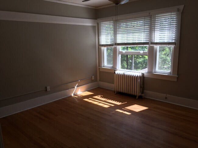 Living room looking into the street. - 945 Washington St