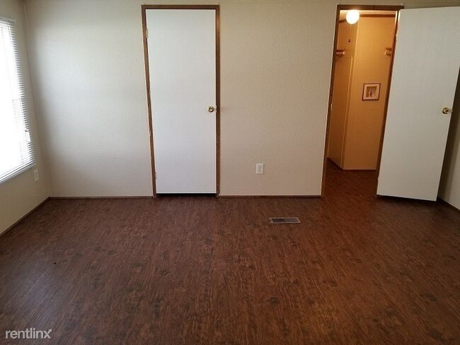 Building Photo - 3 br, 2 bath House - 606 Hutson Lane