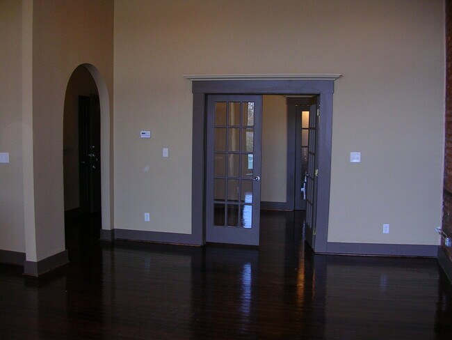 Foto del edificio - 1917 Cogswell Ave