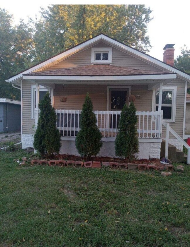 Primary Photo - Spacious Single Family Home