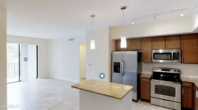 Foto del edificio - 3 br, 2 bath Condo - 8720 NW 33rd St NUEVO...