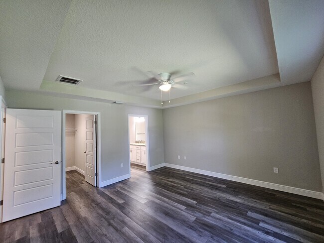 Building Photo - 26 Spruce Terrace
