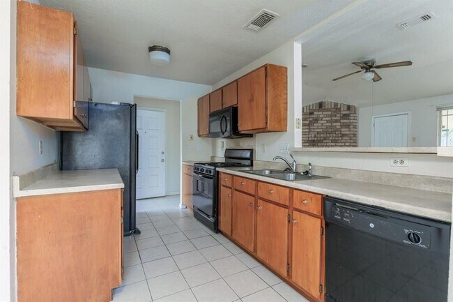 Foto del edificio - 3318 Creek Grove Dr